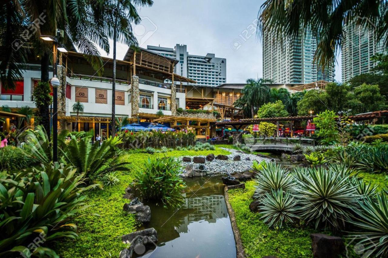 Amora Suites At The Beacon Makati Manila Exterior photo